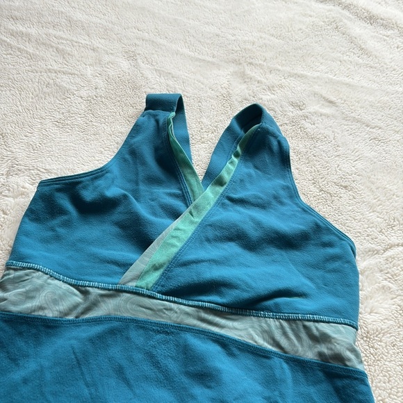 Lululemon Wrap Tank Top – Size 6 | Teal & Mint | Built In Bra| Athleisure - Picture 2 of 5